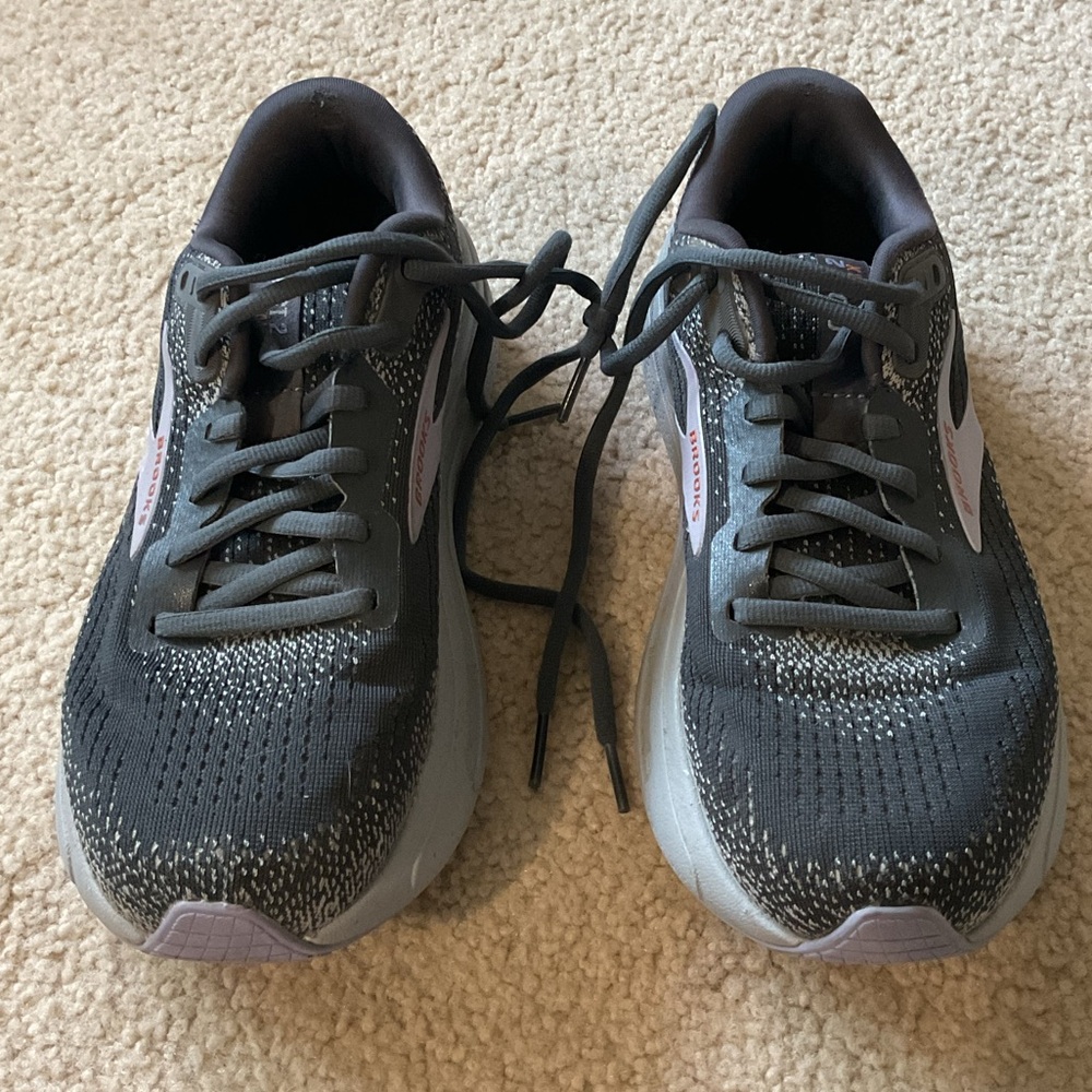 Brooks Ghost Max 2 - size 7
